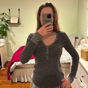 Long sleeve button casual grey top